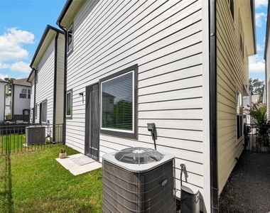 5912 Haring Lane - Photo Thumbnail 20