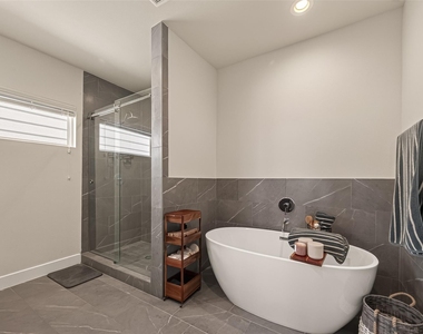 5912 Haring Lane - Photo Thumbnail 9