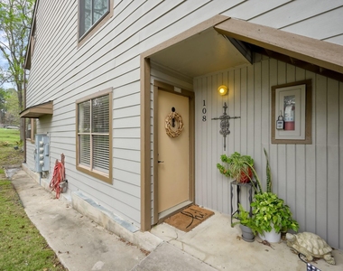 3900 Aspen Drive - Photo Thumbnail 1