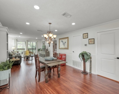 3900 Aspen Drive - Photo Thumbnail 7