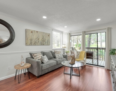 3900 Aspen Drive - Photo Thumbnail 4