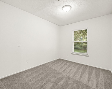 8610 Timber View Drive - Photo Thumbnail 20