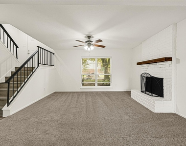 8610 Timber View Drive - Photo Thumbnail 5