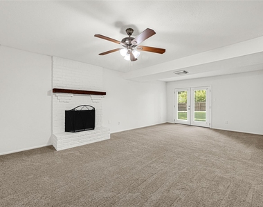 8610 Timber View Drive - Photo Thumbnail 6