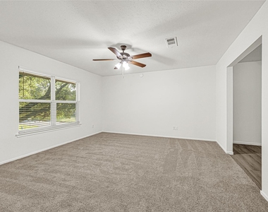 8610 Timber View Drive - Photo Thumbnail 12