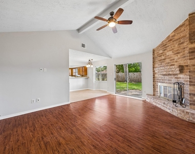 1605 Cypress Hollow Street - Photo Thumbnail 6