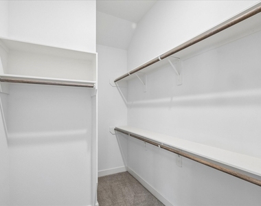 260 Shoreview Drive - Photo Thumbnail 14