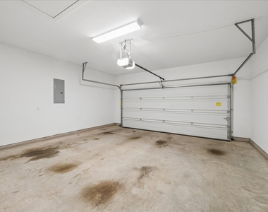 260 Shoreview Drive - Photo Thumbnail 16
