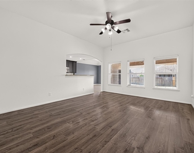 18708 Wichita Trail - Photo Thumbnail 4