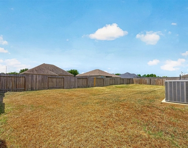 18708 Wichita Trail - Photo Thumbnail 27
