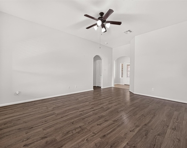 18708 Wichita Trail - Photo Thumbnail 6