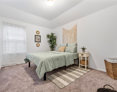 18426 White Stallion Lane - Photo Thumbnail 29