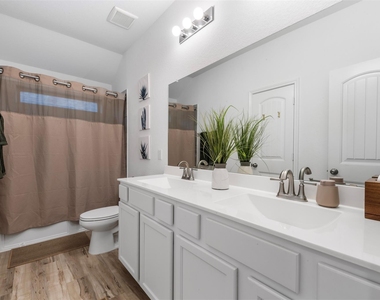 18426 White Stallion Lane - Photo Thumbnail 30