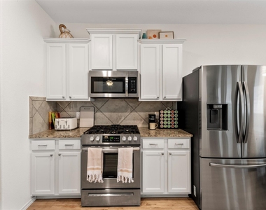 18426 White Stallion Lane - Photo Thumbnail 15