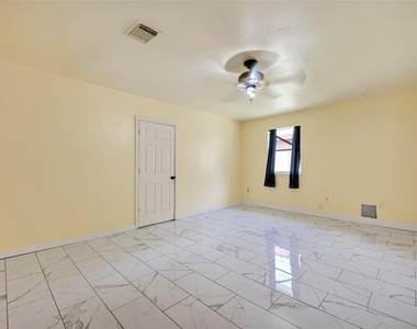 1379 Wrotham Lane - Photo Thumbnail 20