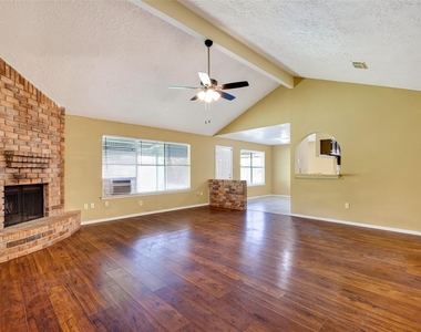 1379 Wrotham Lane - Photo Thumbnail 7