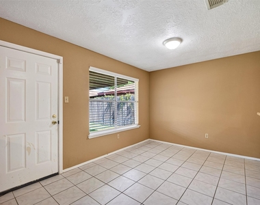 1379 Wrotham Lane - Photo Thumbnail 9