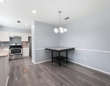 8614 Sherrywood Drive - Photo Thumbnail 13
