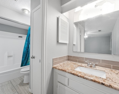 8614 Sherrywood Drive - Photo Thumbnail 7