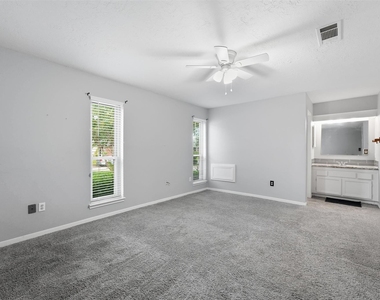 8614 Sherrywood Drive - Photo Thumbnail 4