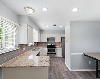8614 Sherrywood Drive - Photo Thumbnail 17