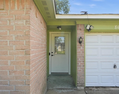 8614 Sherrywood Drive - Photo Thumbnail 2