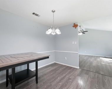 8614 Sherrywood Drive - Photo Thumbnail 14