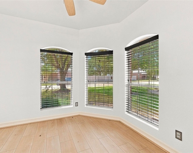 18318 Alemarble Oak Street - Photo Thumbnail 6