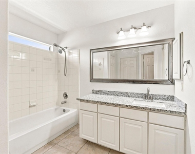 18318 Alemarble Oak Street - Photo Thumbnail 16
