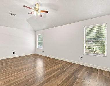 18318 Alemarble Oak Street - Photo Thumbnail 12