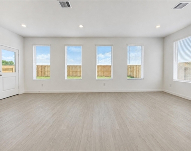 16222 Chestnut Haven Lane - Photo Thumbnail 4
