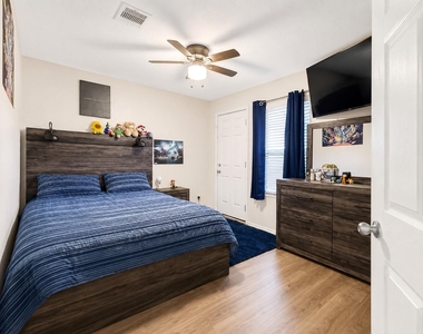 1310 Vincente Court - Photo Thumbnail 7