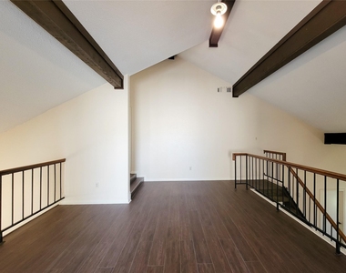 1210 New Tree Lane - Photo Thumbnail 7