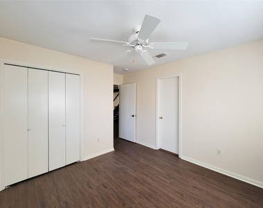 1210 New Tree Lane - Photo Thumbnail 21