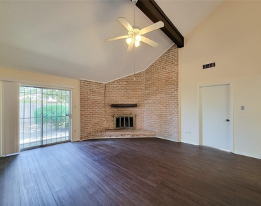 1210 New Tree Lane - Photo Thumbnail 11