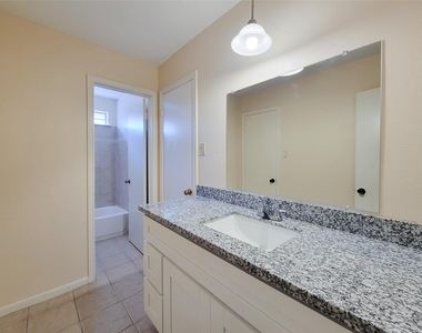 1210 New Tree Lane - Photo Thumbnail 22