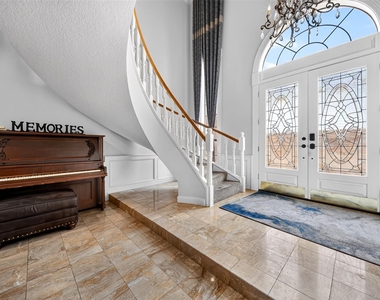 2510 Potomac Drive - Photo Thumbnail 6