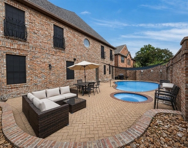2510 Potomac Drive - Photo Thumbnail 1