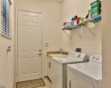 3417 Tigris Lane - Photo Thumbnail 4