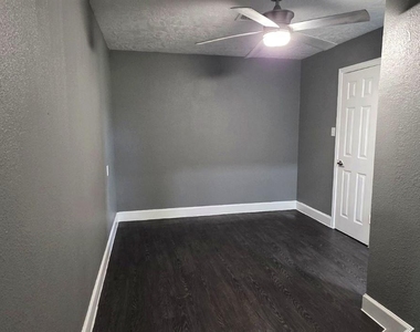 5701 County Road 288 - Photo Thumbnail 6