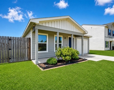 2029 6th Street - Photo Thumbnail 2