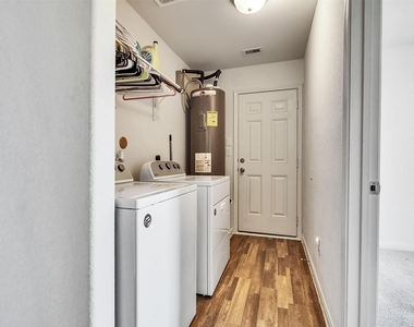 2029 6th Street - Photo Thumbnail 21