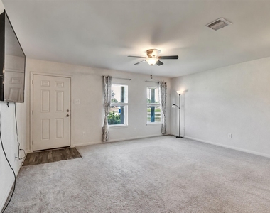 2029 6th Street - Photo Thumbnail 5