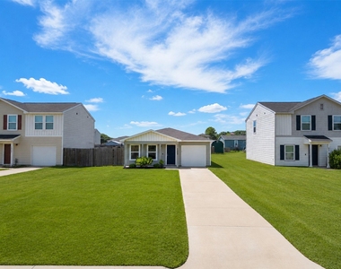 2029 6th Street - Photo Thumbnail 4
