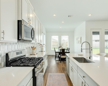 2618 Jasper Oaks Drive - Photo Thumbnail 16