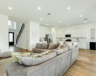 2618 Jasper Oaks Drive - Photo Thumbnail 9