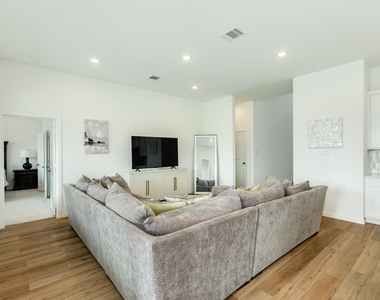 2618 Jasper Oaks Drive - Photo Thumbnail 11