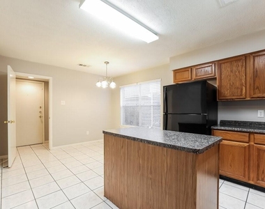 10326 Timberloch Drive - Photo Thumbnail 5