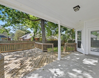 3334 Hemingway Drive - Photo Thumbnail 3