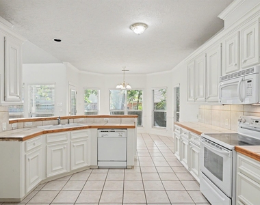 3334 Hemingway Drive - Photo Thumbnail 7